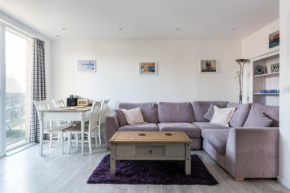 Sleek Modern Flat in the Centre of the Town